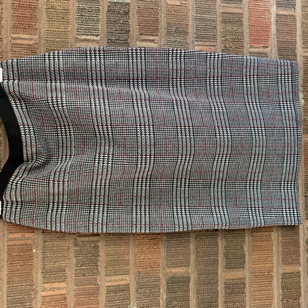 iris Black, White & Red Glen Plaid Pencil Skirt